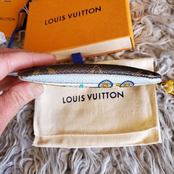 Louis Vuitton Holiday Key Holder Bag wallet limited edition. - Picture 6 of 8